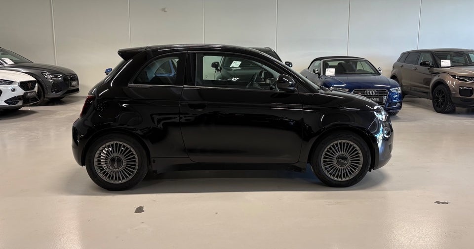 Fiat 500e 42 Icon 3d