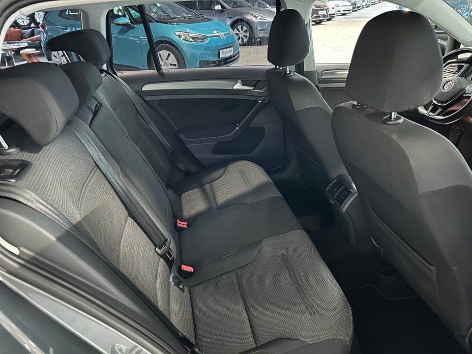 VW Golf VII 1,5 TSi 130 Comfortline Variant DSG 5d