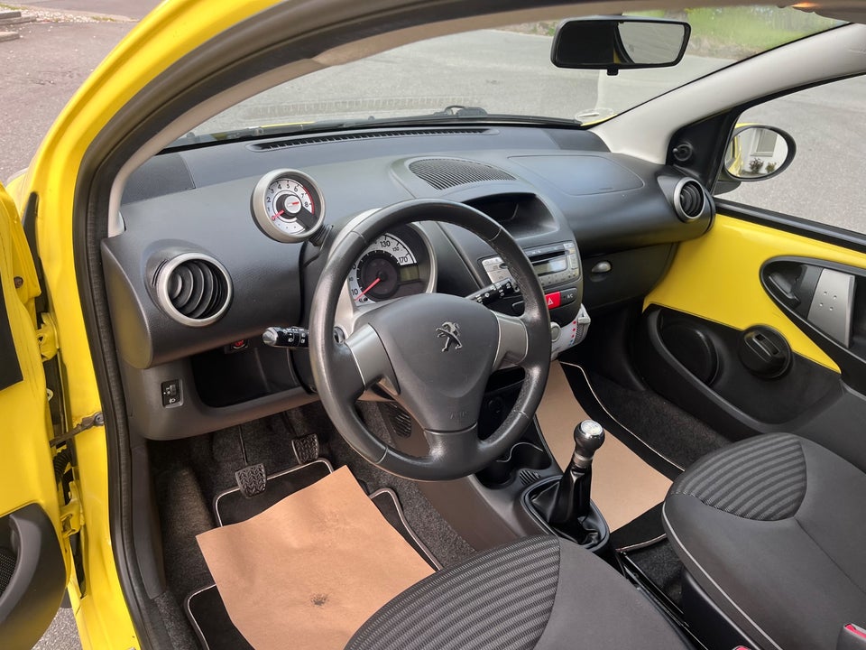 Peugeot 107 1,0 Sportium 5d