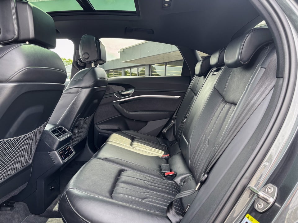 Audi e-tron S Sportback quattro 5d