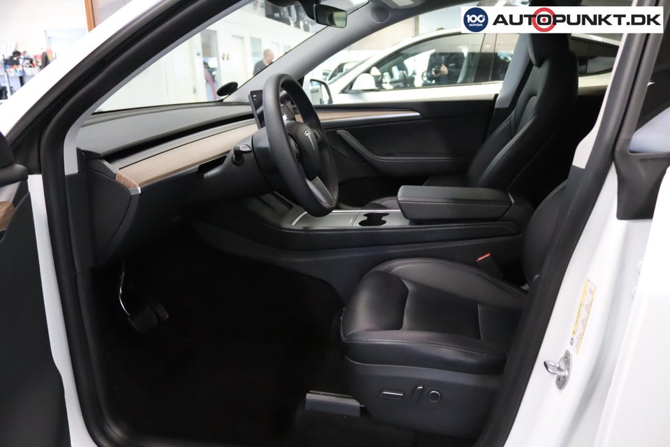 Tesla Model Y Long Range RWD 5d