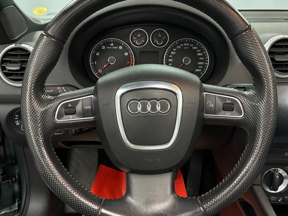 Audi A3 1,8 TFSi Attraction Cabriolet 2d