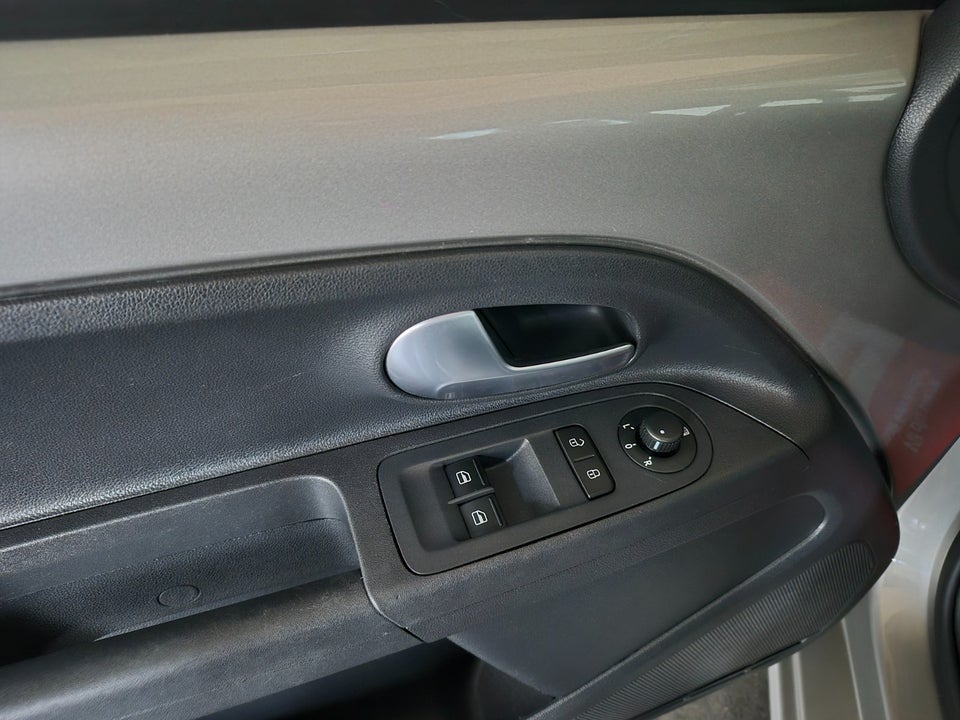 VW Up! 1,0 MPi 60 Move Up! ASG BMT 5d