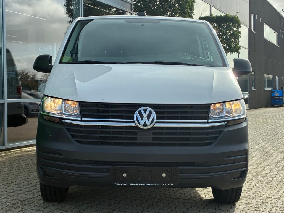 VW Transporter 2,0 TDi 150 Kassevogn DSG lang