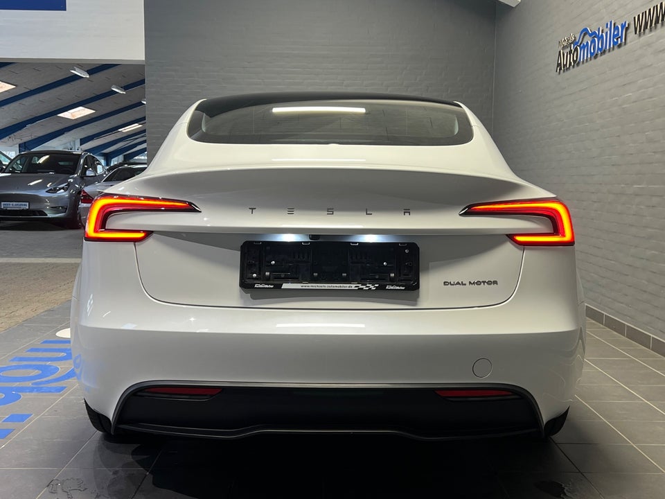 Tesla Model 3 Long Range AWD 4d