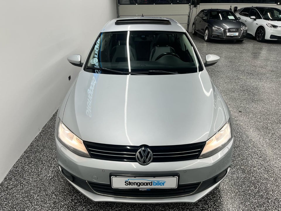 VW Jetta 1,4 TSi 122 Comfortline DSG BMT 4d