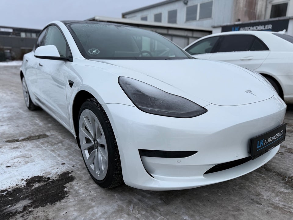 Tesla Model 3 Standard Range+ RWD 4d