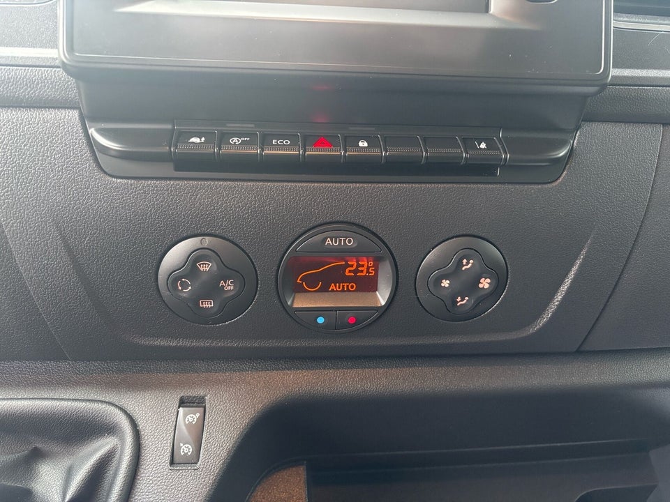 Nissan Interstar 2,3 dCi 165 W3L4 Tekna Db.Kab RWD 4d