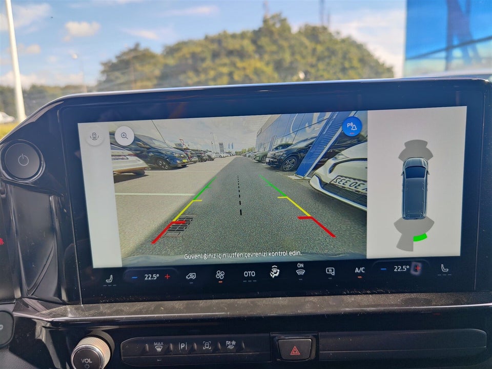 Ford E-Transit Custom 320L 64 Sport