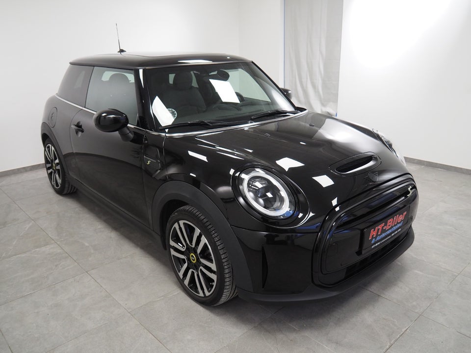 MINI Cooper SE Classic Trim 3d