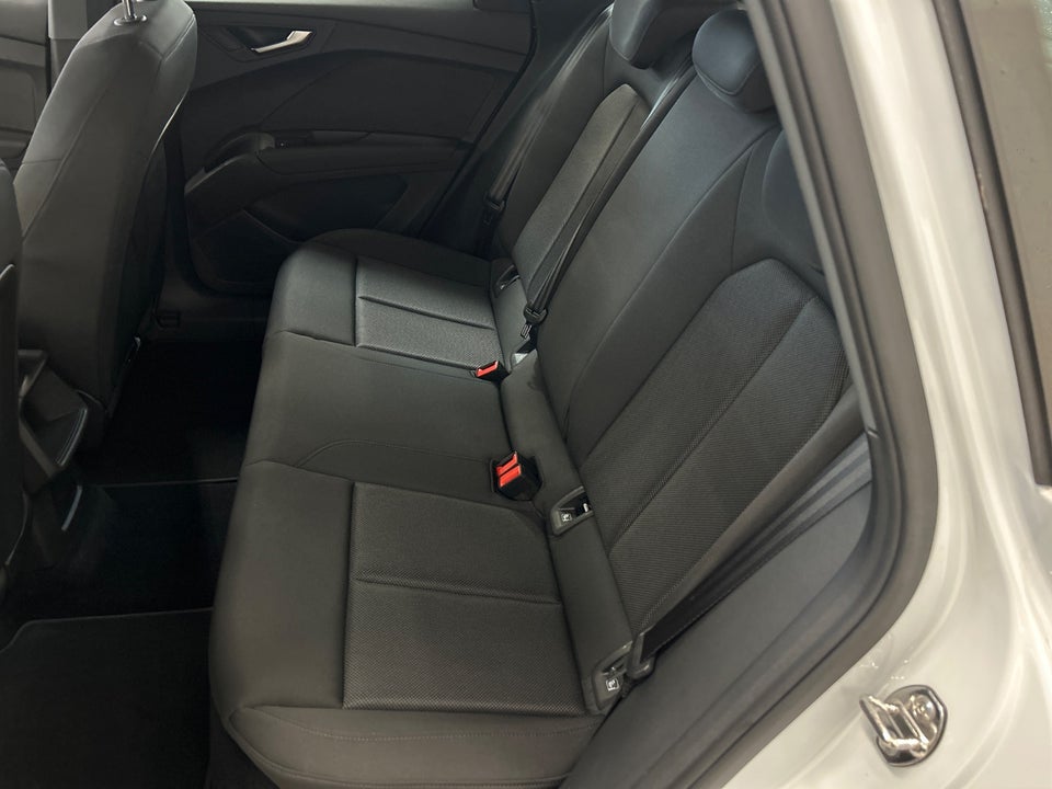 Audi Q4 e-tron 40  5d