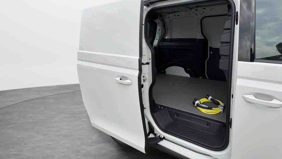 VW ID. Buzz 79 Cargo Pro+
