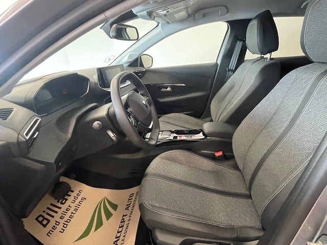 Peugeot e-208 50 Style 5d