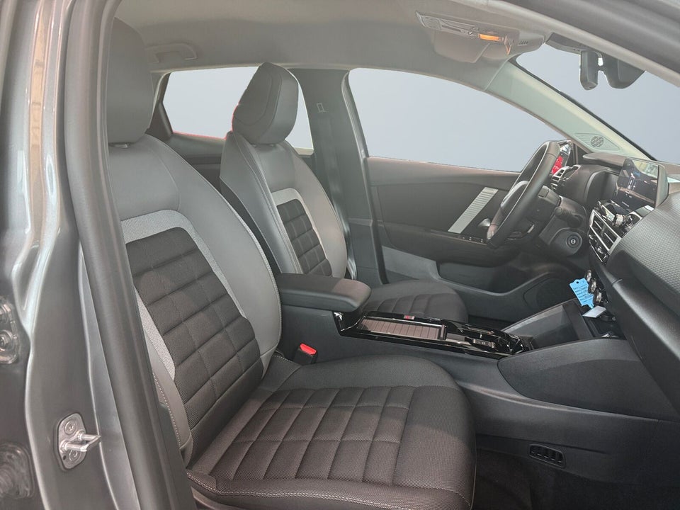 Citroën ë-C4 X 50 Plus 4d