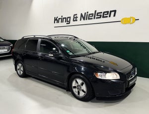 Volvo V50, modelår 2011, 321,000 km