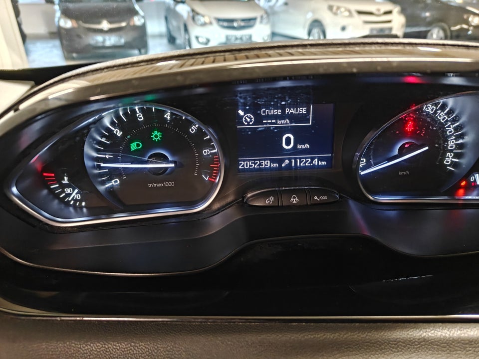 Peugeot 208 1,2 VTi Allure 5d