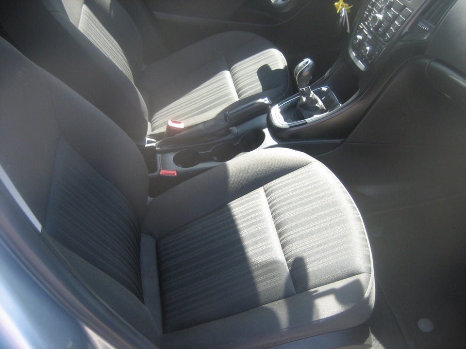 Opel Astra 1,4 100 Limited 5d