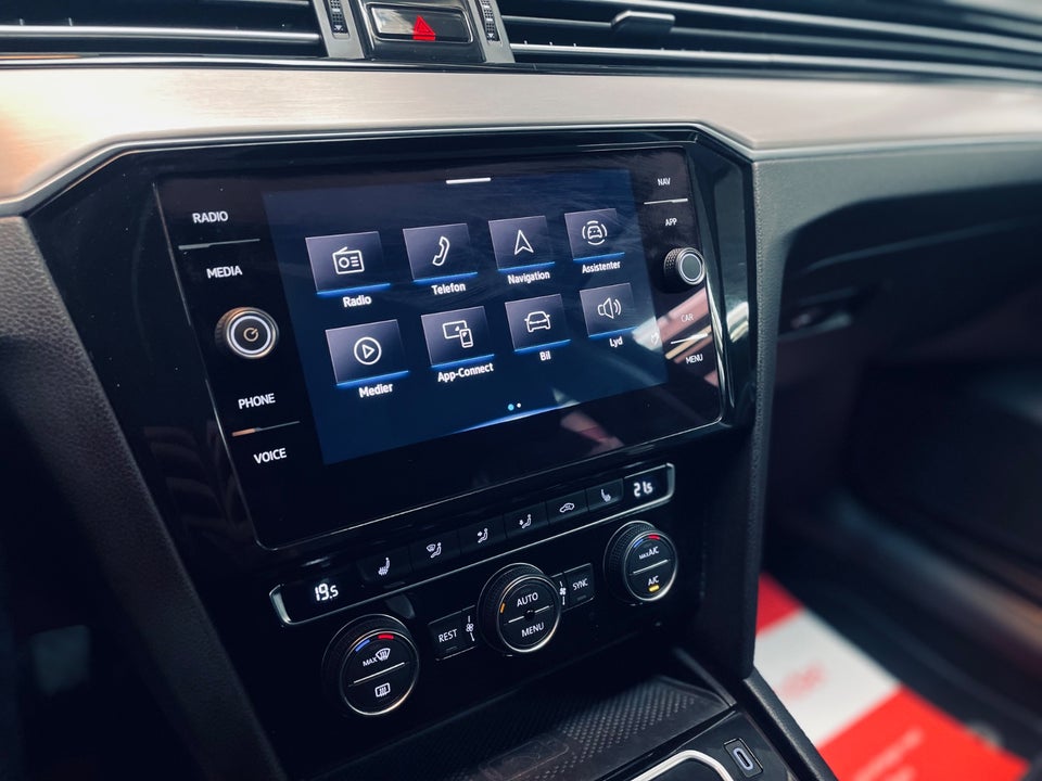 VW Passat 1,5 TSi 150 Elegance Variant DSG 5d