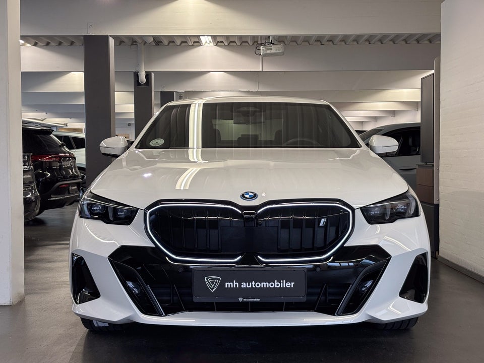 BMW i5 eDrive40 M-Sport Pro 4d