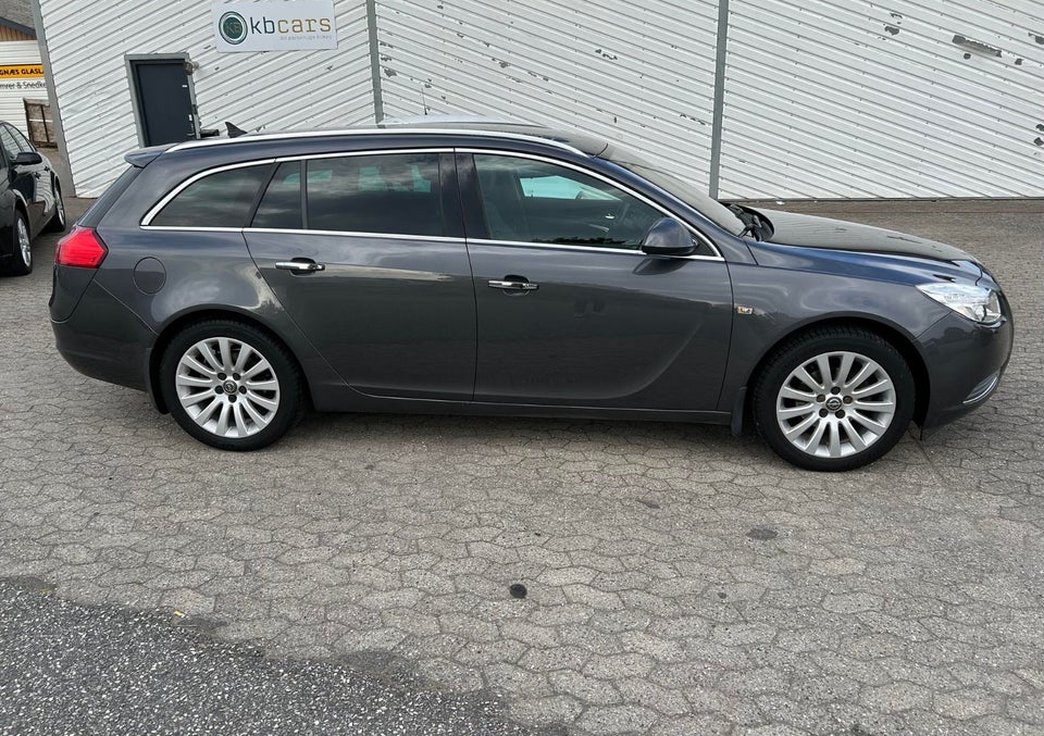 Opel Insignia 1,8 Cosmo Sports Tourer 5d