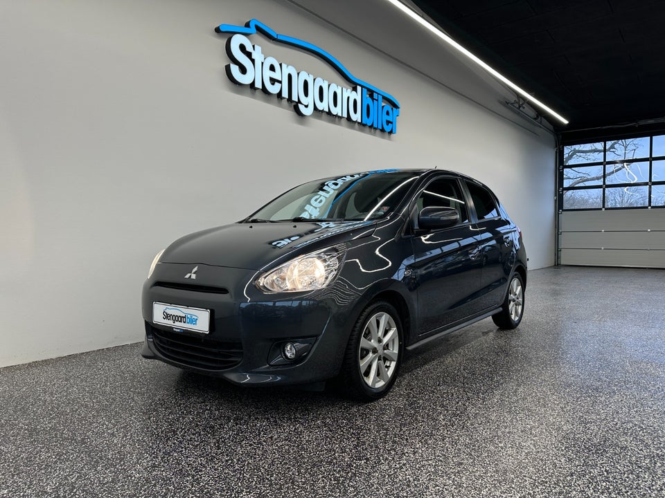 Mitsubishi Space Star 1,2 Black & White CVT 5d