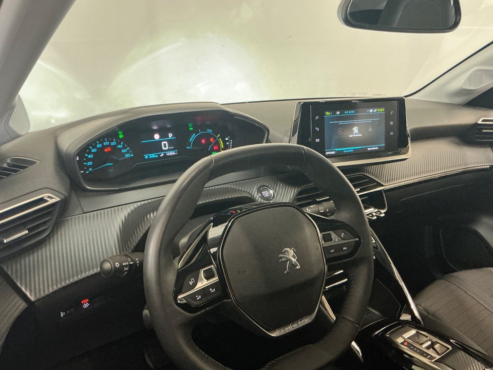 Peugeot e-208 50 Style 5d