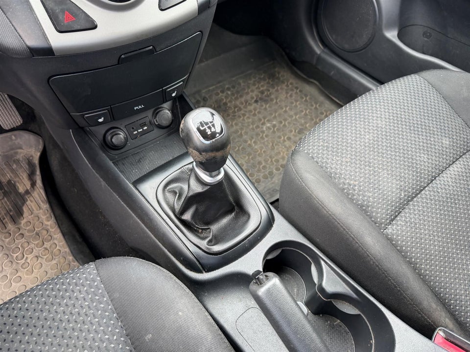 Hyundai i30 1,6 CRDi 90 Classic 5d