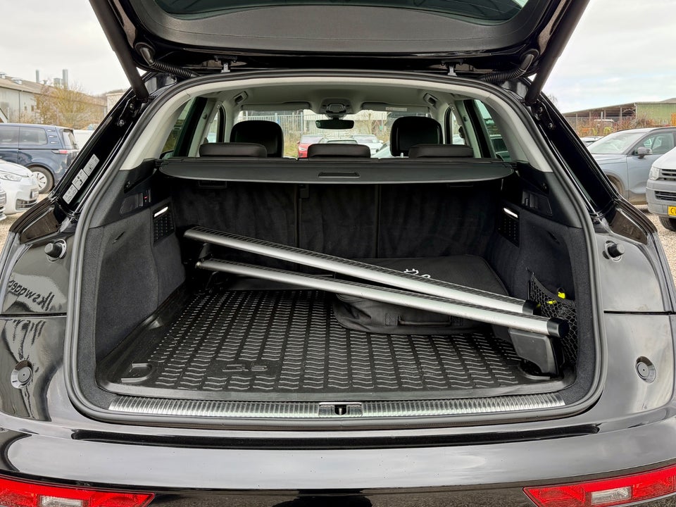 Audi Q5 55 TFSi e Sport Prestige Tour quattro S-tr. 5d