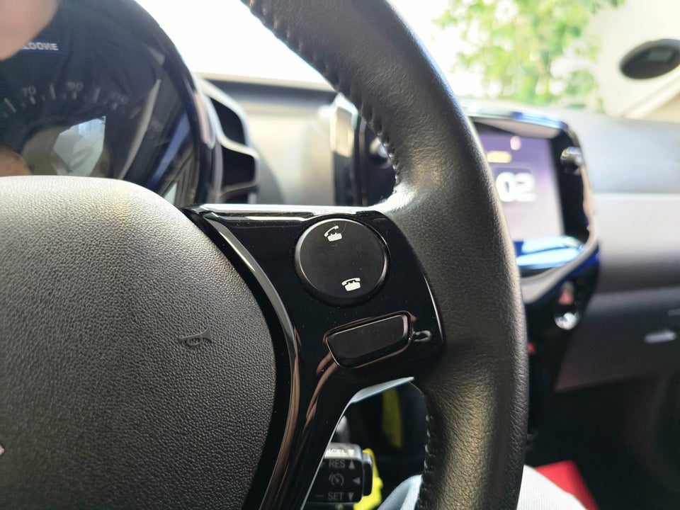 Peugeot 108 1,0 e-VTi 72 Allure+ 5d