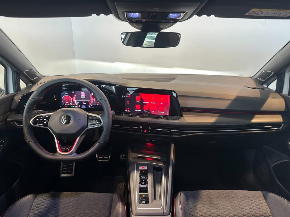 VW Golf VIII 2,0 GTi Clubsport DSG Van 5d