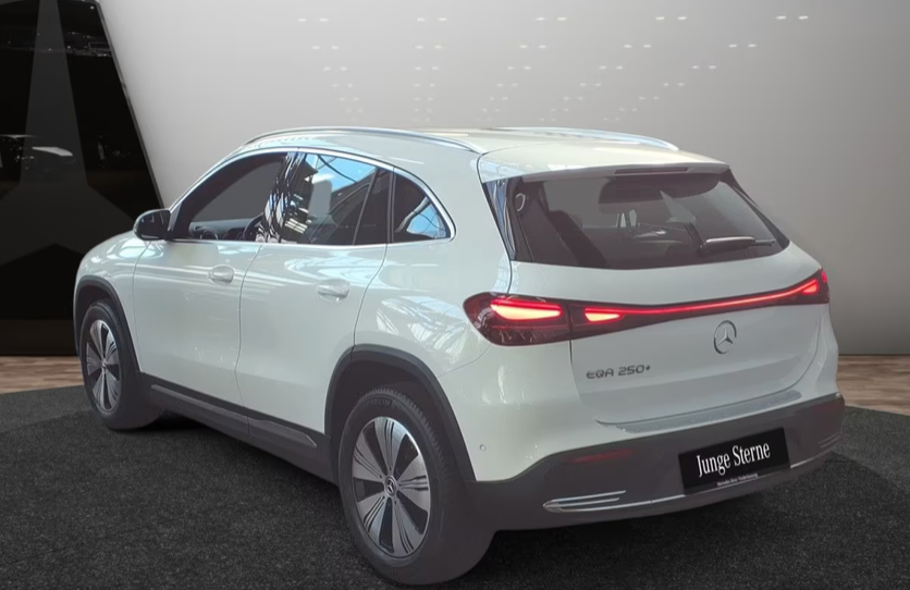 Mercedes EQA250+ Progressive Advance 5d