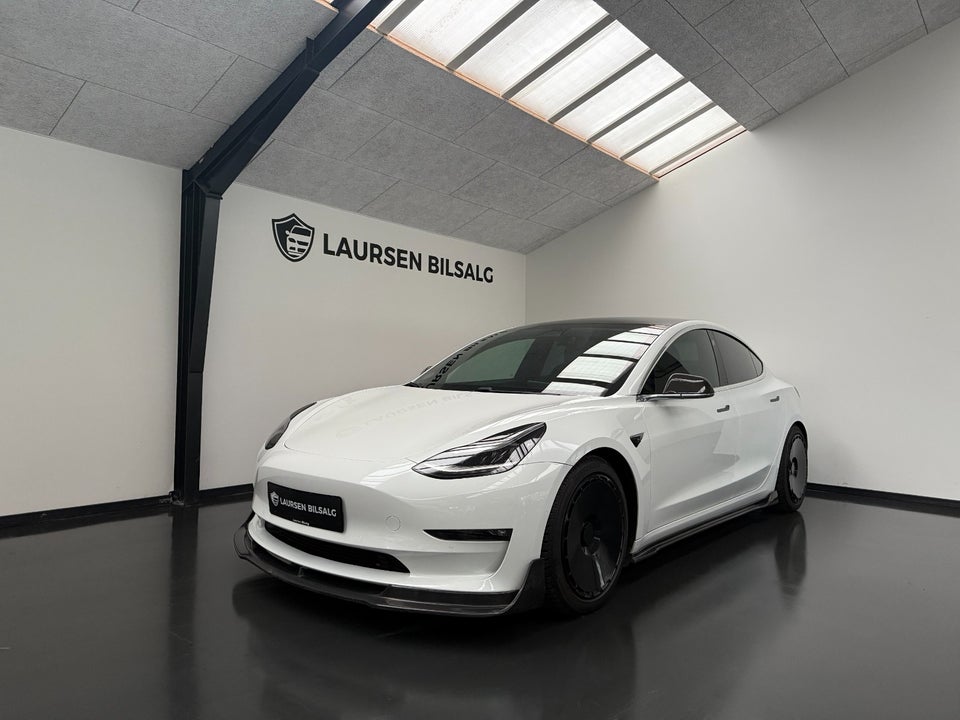 Tesla Model 3 Standard Range+ RWD 4d