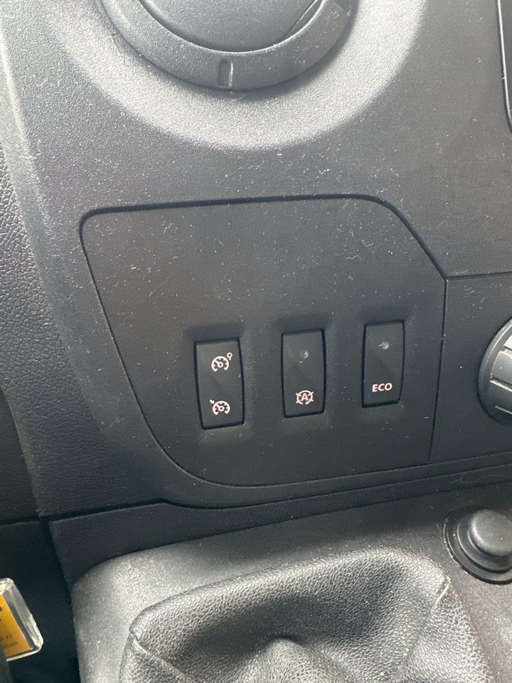 Renault Master III T35 2,3 dCi 170 L2H2 Kassevogn