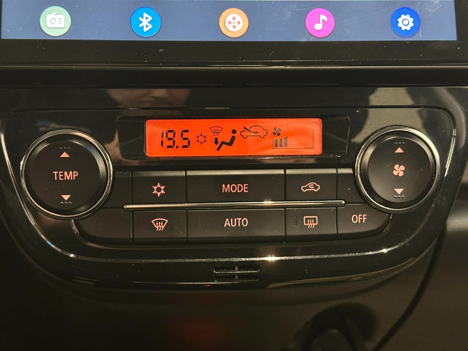 Mitsubishi Space Star 1,2 Black & White CVT 5d