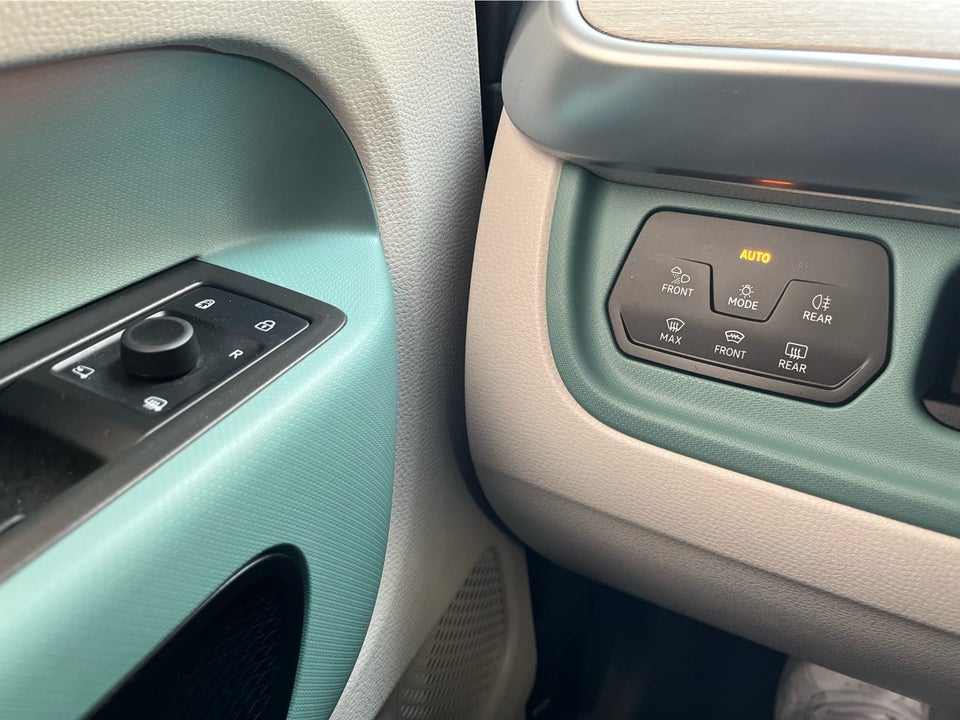 VW ID.Buzz 77 Pro SWB 5d