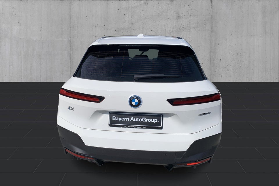 BMW iX xDrive40 5d