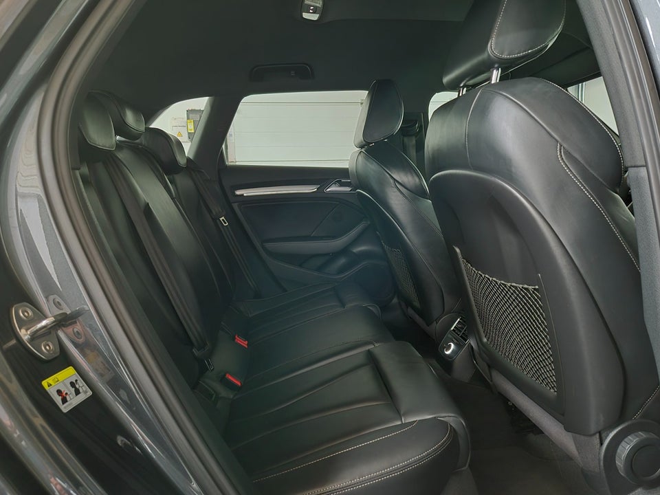 Audi A3 1,4 e-tron S-line Sportback S-tr. 5d