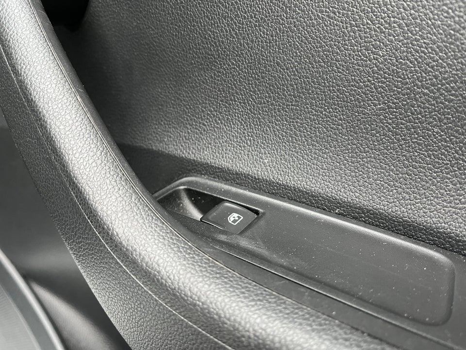 Skoda Fabia 1,0 MPi 60 Ambition Combi 5d