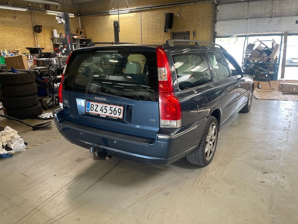 Volvo V70 2,4 D5 163 Summum aut. 5d