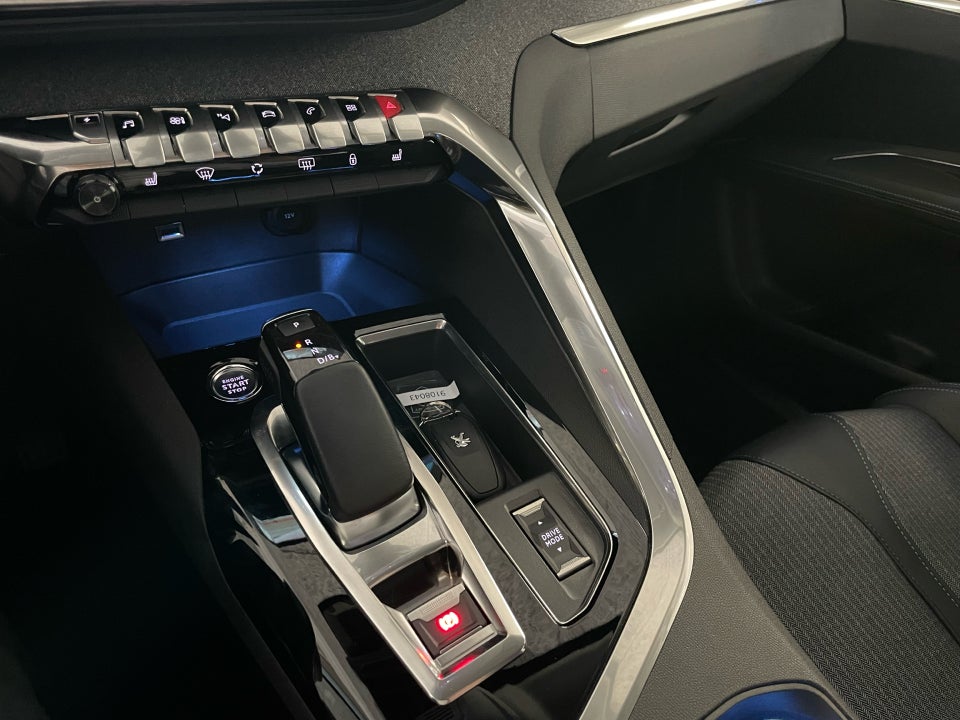Peugeot 3008 1,6 Hybrid Allure Pack EAT8 5d