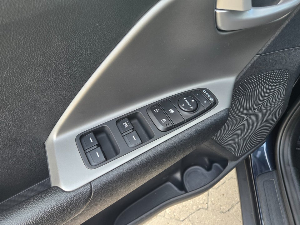 Kia Niro 1,6 HEV Advance DCT 5d