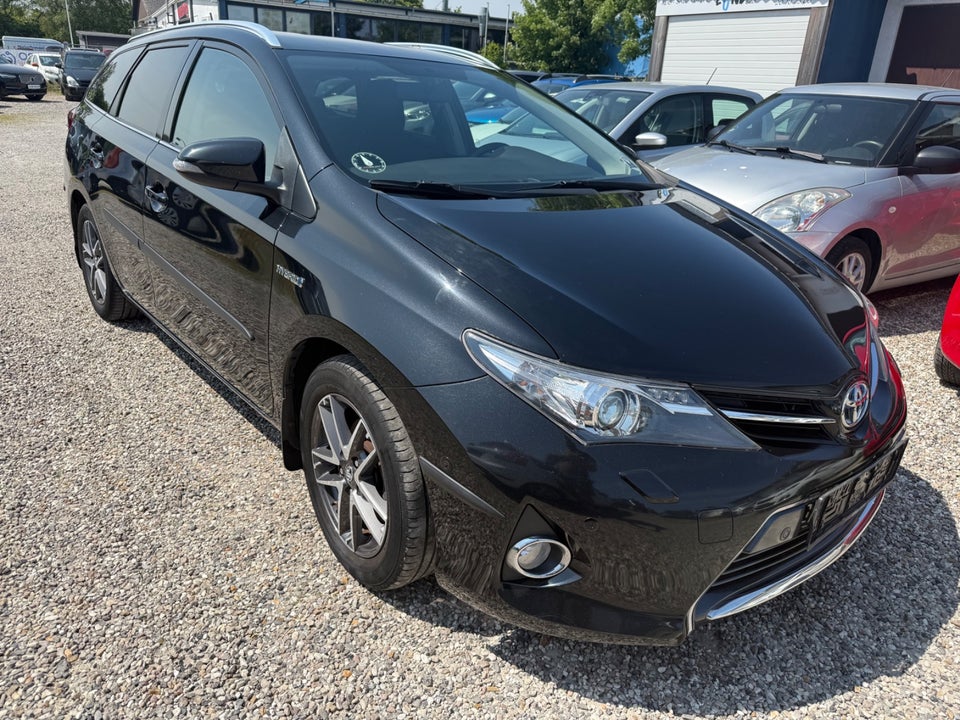Toyota Auris 1,8 Hybrid H2 Premium Touring Sports CVT 5d