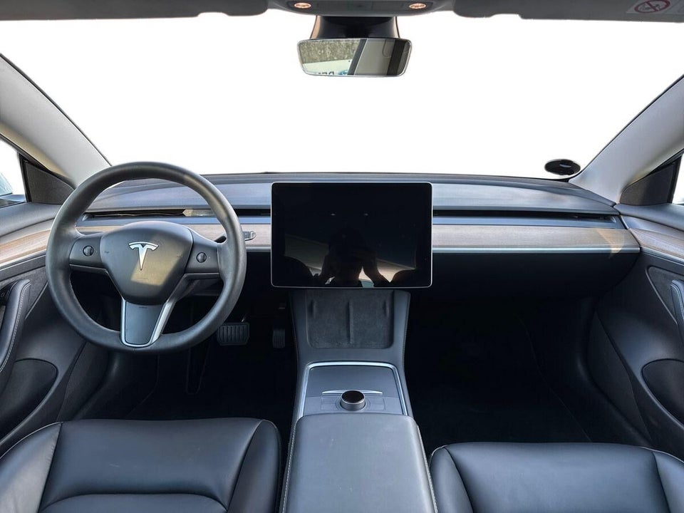 Tesla Model 3 RWD 4d