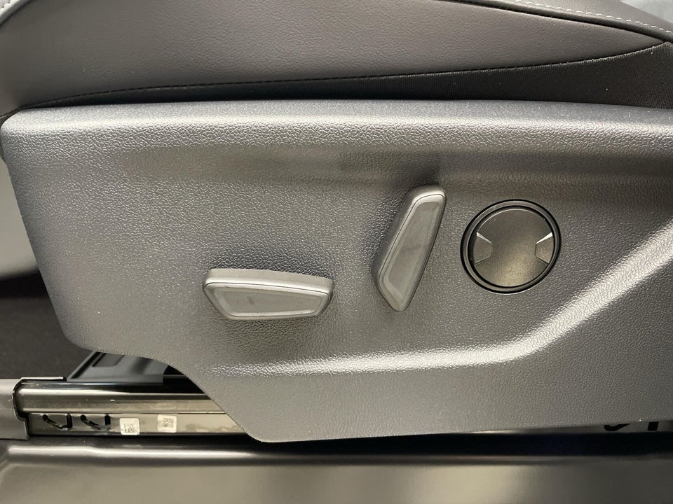 Ford E-Tourneo Custom 340S 64 Titanium X