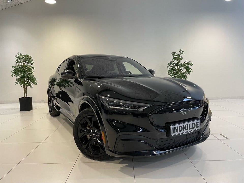 Ford Mustang Mach-E 70 Premium Standard Range AWD 5d