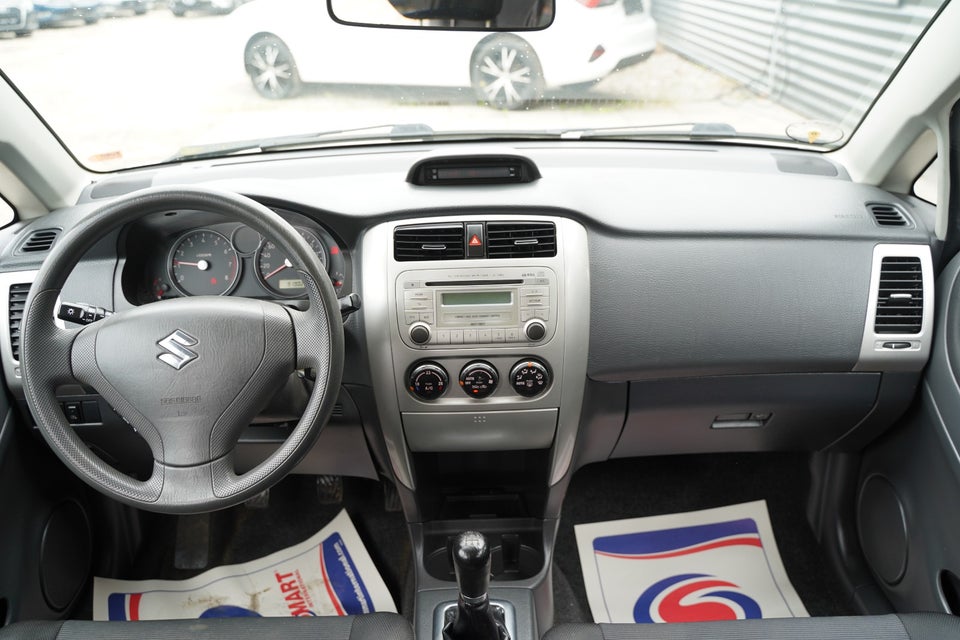 Suzuki Liana 1,6 GL 5d