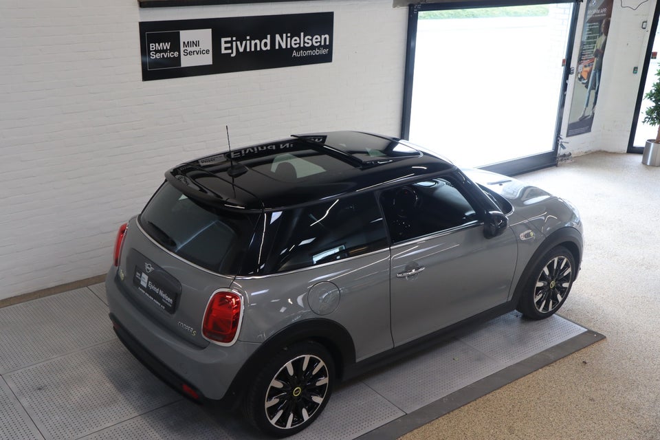 MINI Cooper SE Maximise 3d