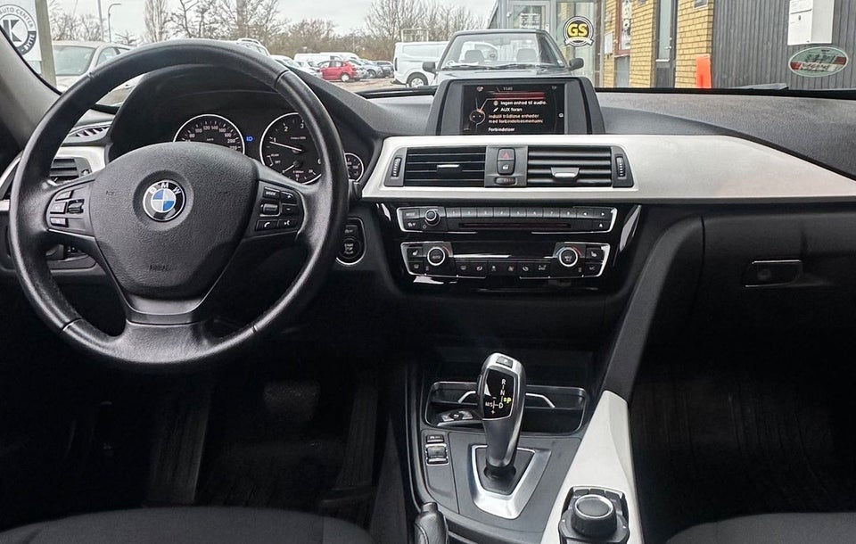BMW 320d 2,0 Touring aut. 5d