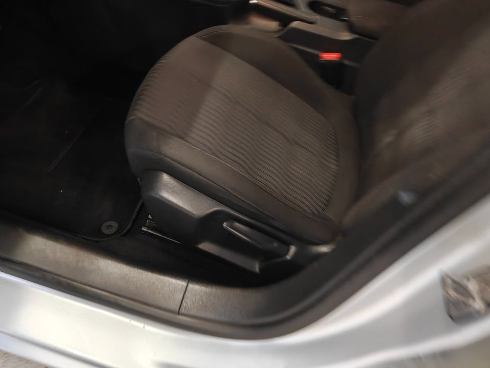 Peugeot 308 1,6 THP 125 Allure 5d