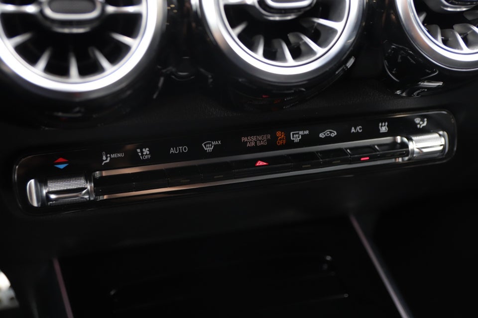 Mercedes EQB300 AMG Line 4Matic 7prs 5d